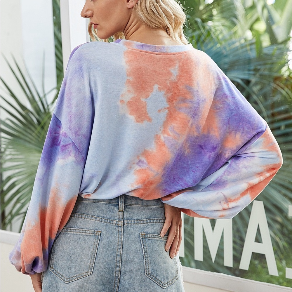 🆕Tie Dye Long Balloon Sleeve Top Light - Picture 6 of 7